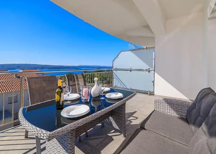 Bezauberndes Mit Einzigartigem Meerblick, Waschmaschine, Grill Crikvenica