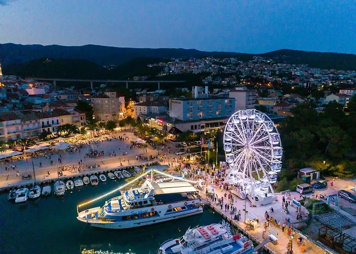 Bezauberndes Mit Einzigartigem Meerblick, Waschmaschine, Grill Apartament Crikvenica