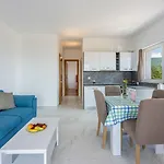 Bezauberndes Mit Einzigartigem Meerblick, Waschmaschine, Grill