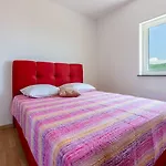 Bezauberndes Mit Einzigartigem Meerblick, Waschmaschine, Grill Crikvenica