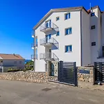 Apartman Bezauberndes Mit Einzigartigem Meerblick, Waschmaschine, Grill Crikvenica
