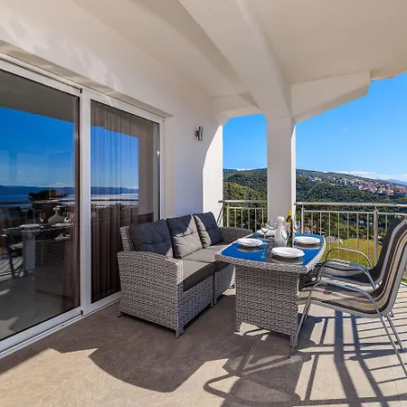 Apartment Bezauberndes Mit Einzigartigem Meerblick, Waschmaschine, Grill