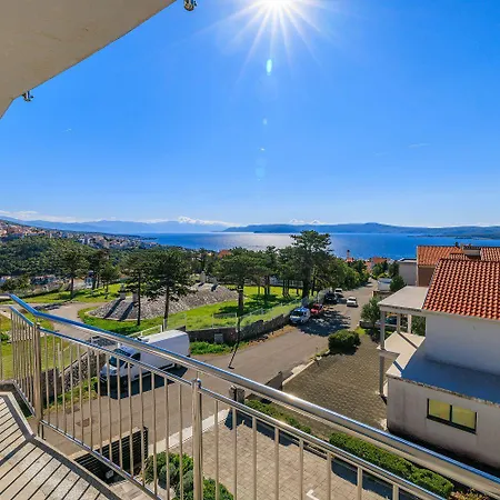 Apartment Bezauberndes Mit Einzigartigem Meerblick, Waschmaschine, Grill
