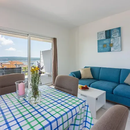 Bezauberndes Mit Einzigartigem Meerblick, Waschmaschine, Grill Apartmán
