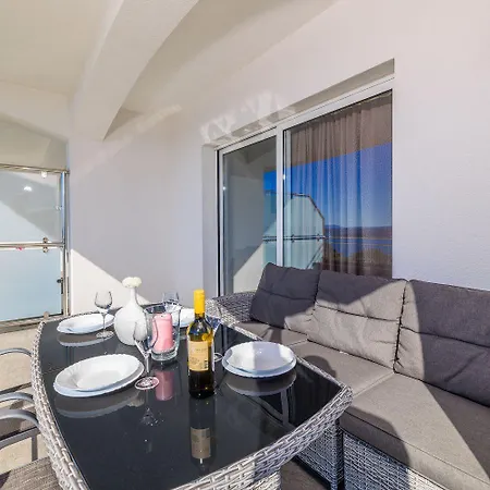 Apartment Bezauberndes Mit Einzigartigem Meerblick, Waschmaschine, Grill *
